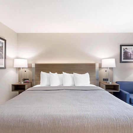 Quality Inn Newton At I-80 Esterno foto