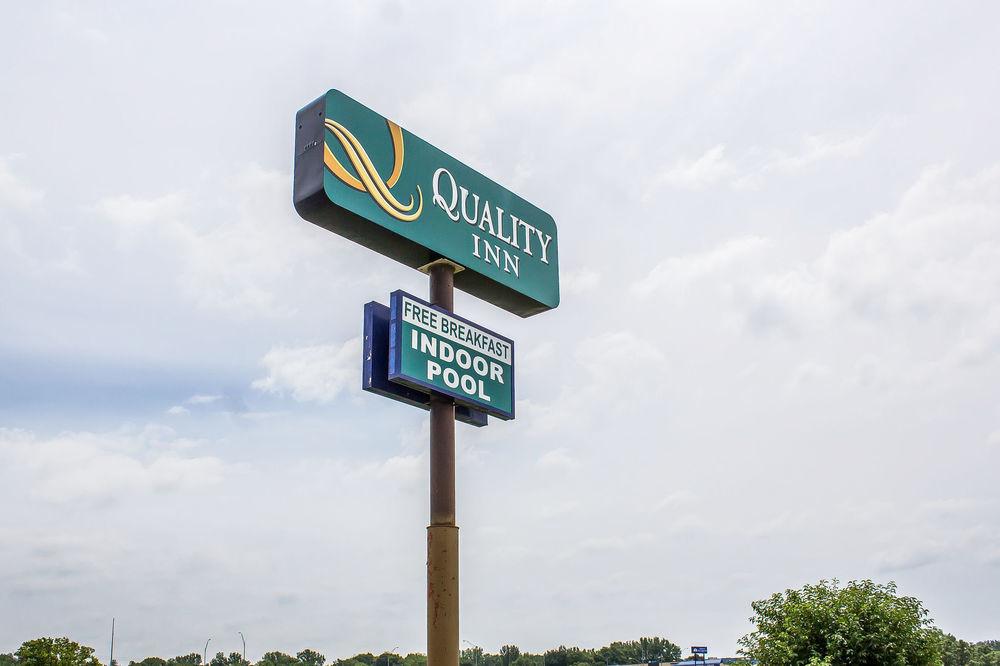 Quality Inn Newton At I-80 Esterno foto
