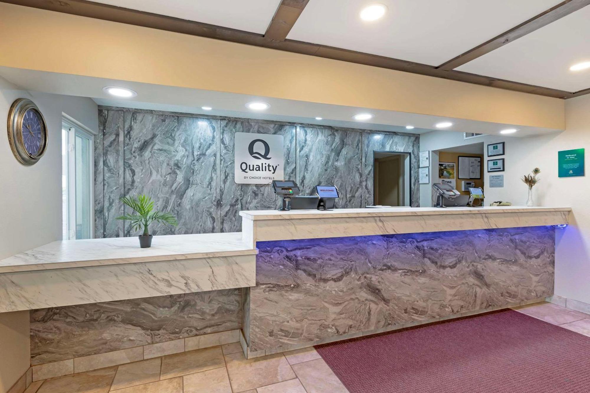 Quality Inn Newton At I-80 Esterno foto