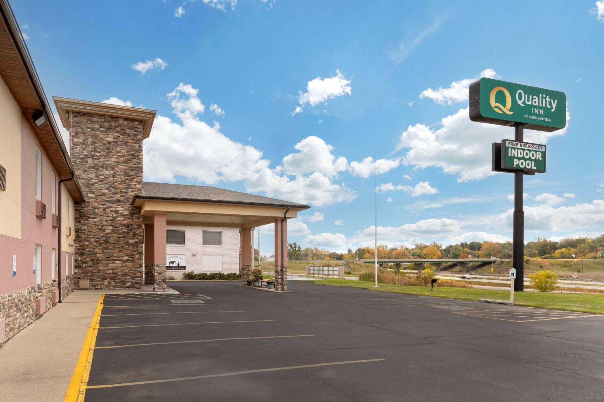 Quality Inn Newton At I-80 Esterno foto